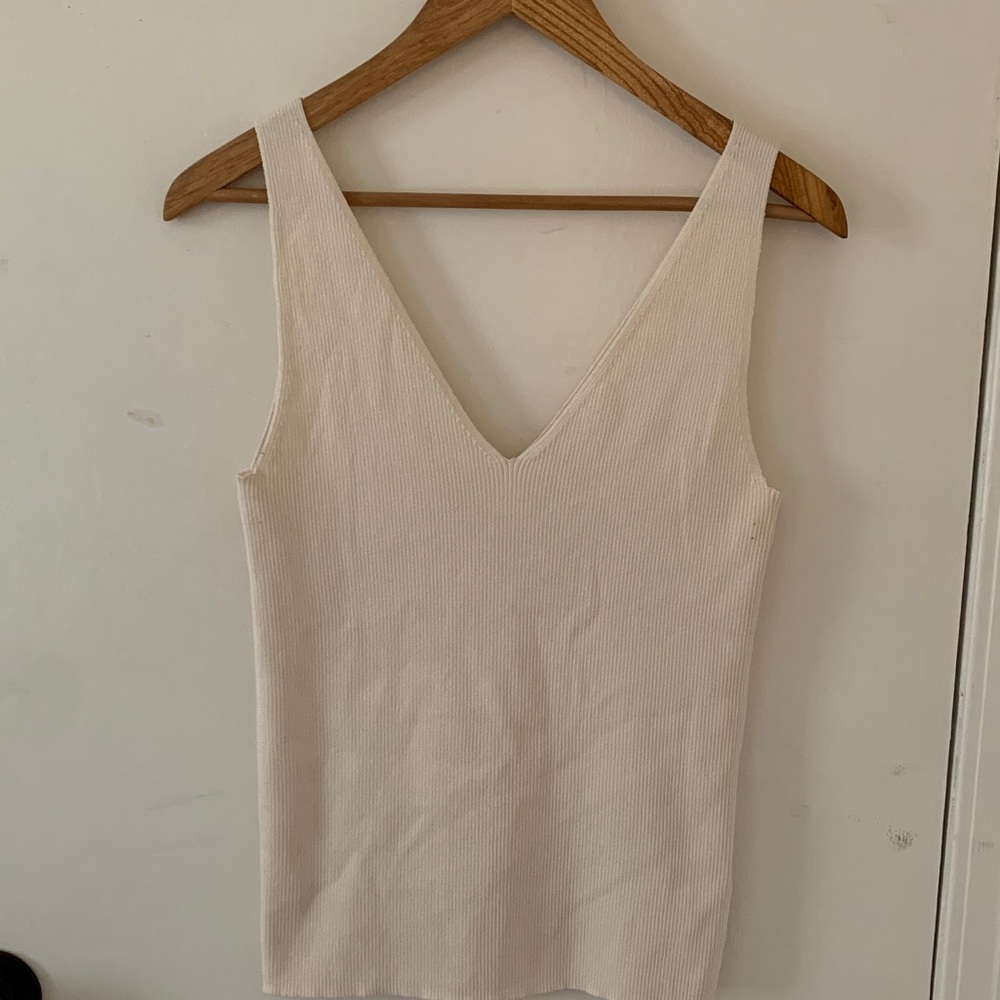 Reitmans Cream V-Neck Tank Top